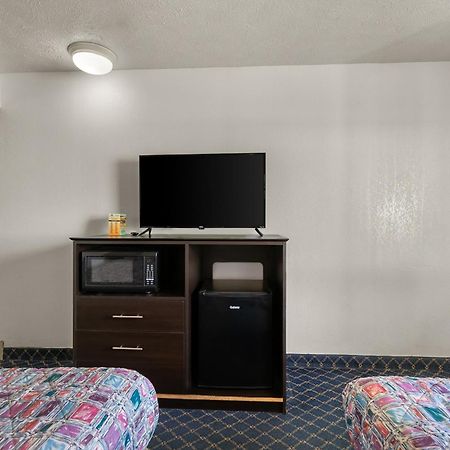 Americas Best Value Inn - Lincoln Exterior photo