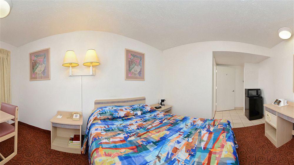 Americas Best Value Inn - Lincoln Exterior photo