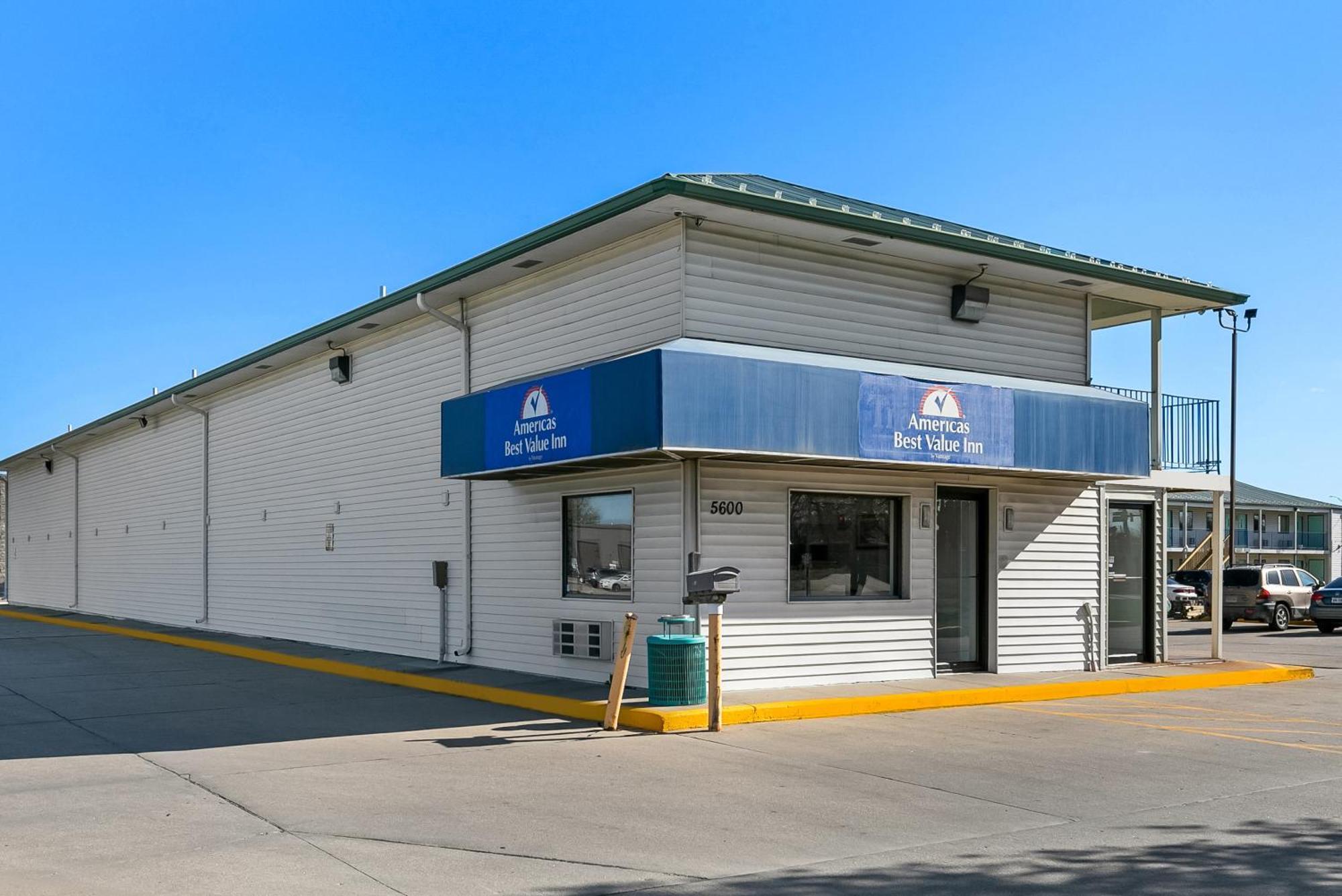 Americas Best Value Inn - Lincoln Exterior photo