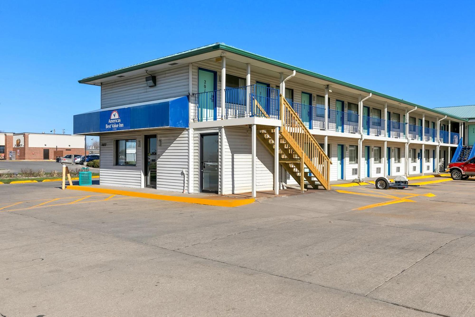 Americas Best Value Inn - Lincoln Exterior photo