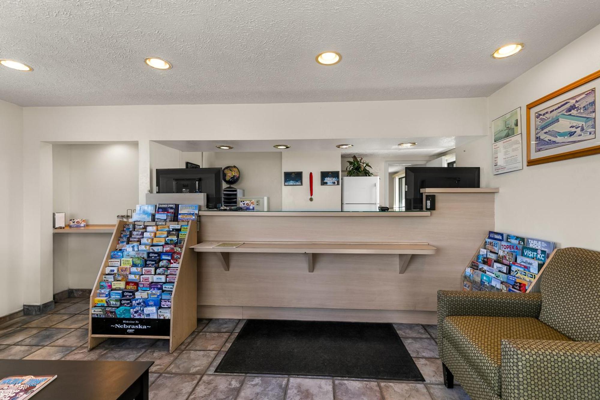 Americas Best Value Inn - Lincoln Exterior photo