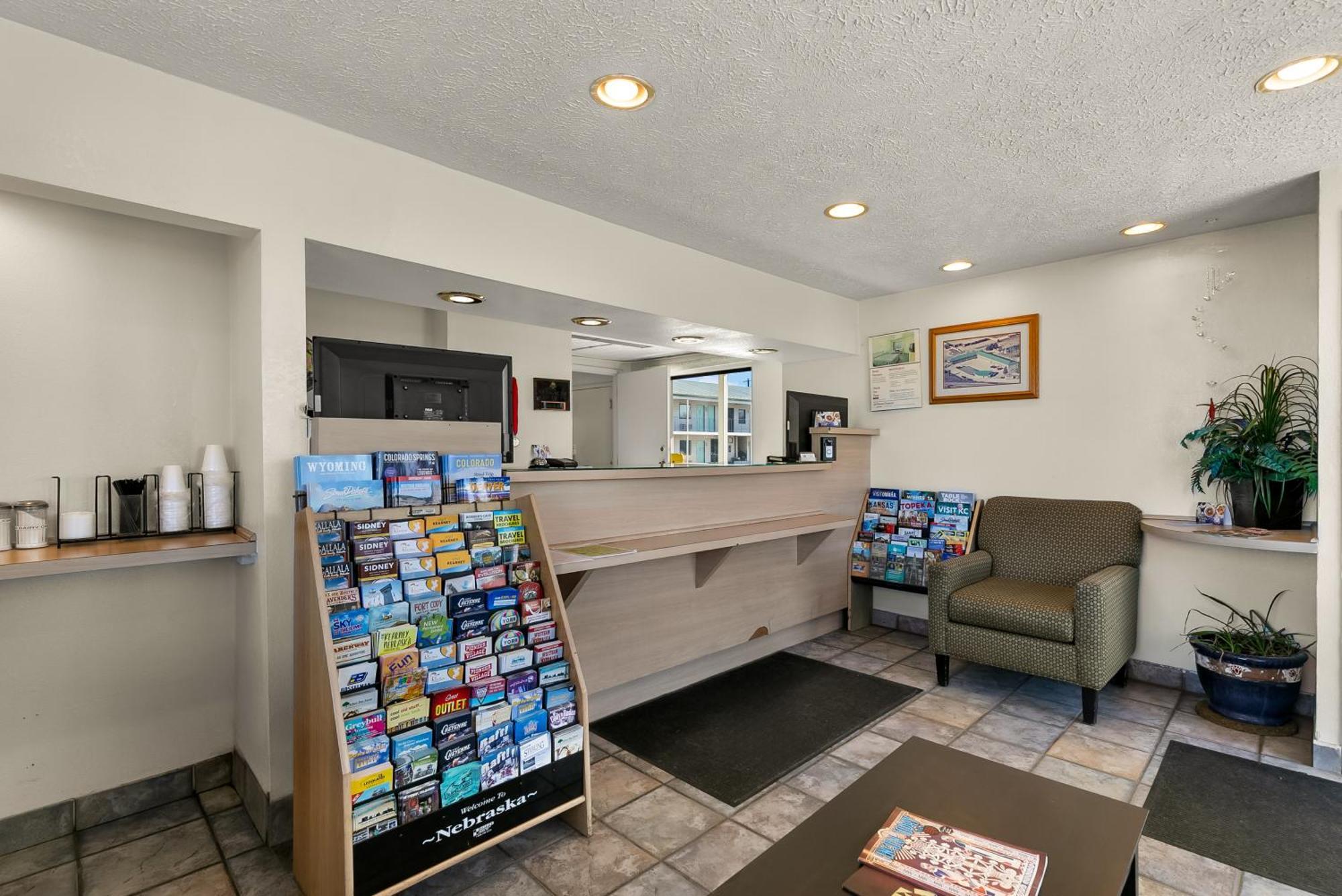 Americas Best Value Inn - Lincoln Exterior photo