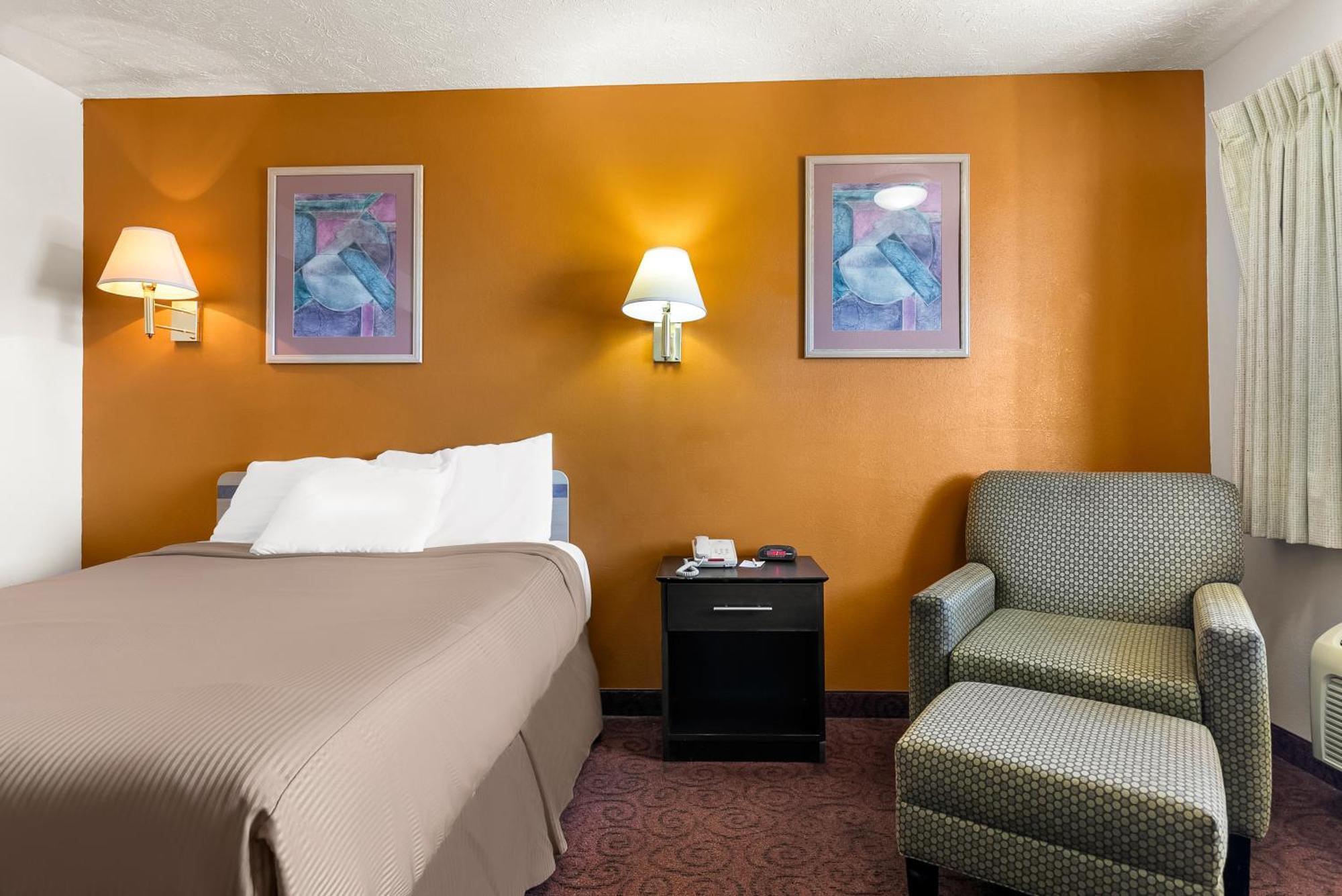 Americas Best Value Inn - Lincoln Exterior photo