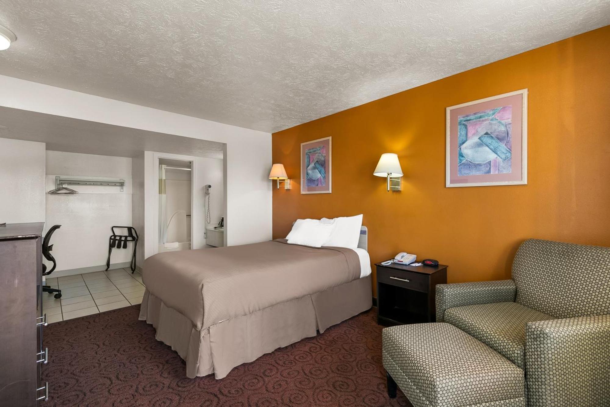 Americas Best Value Inn - Lincoln Exterior photo