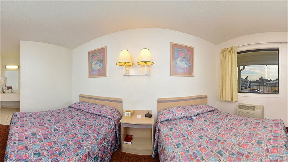 Americas Best Value Inn - Lincoln Exterior photo